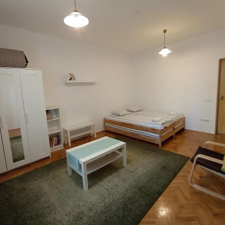 Gizella Apartman Eger Ngoại thất bức ảnh