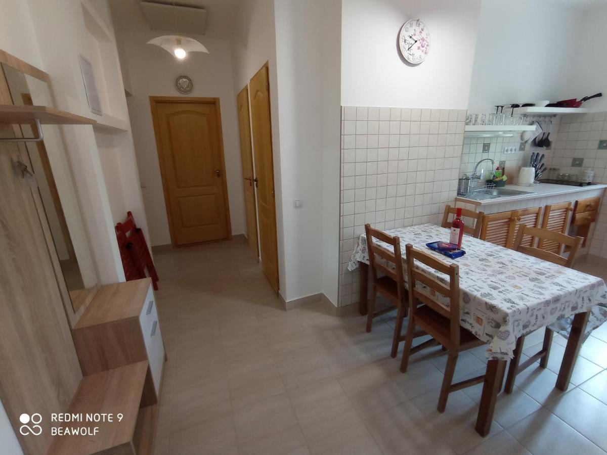 Gizella Apartman Eger Ngoại thất bức ảnh
