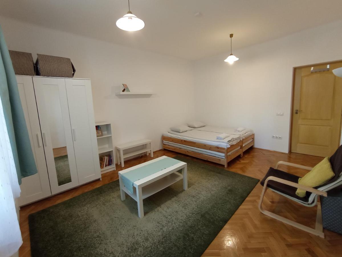 Gizella Apartman Eger Ngoại thất bức ảnh